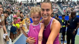 us-open-2024-aryna-sabalenka-runs-into-cute-mini-doppelganger-after-match-against-lucia-bronzetti-watch